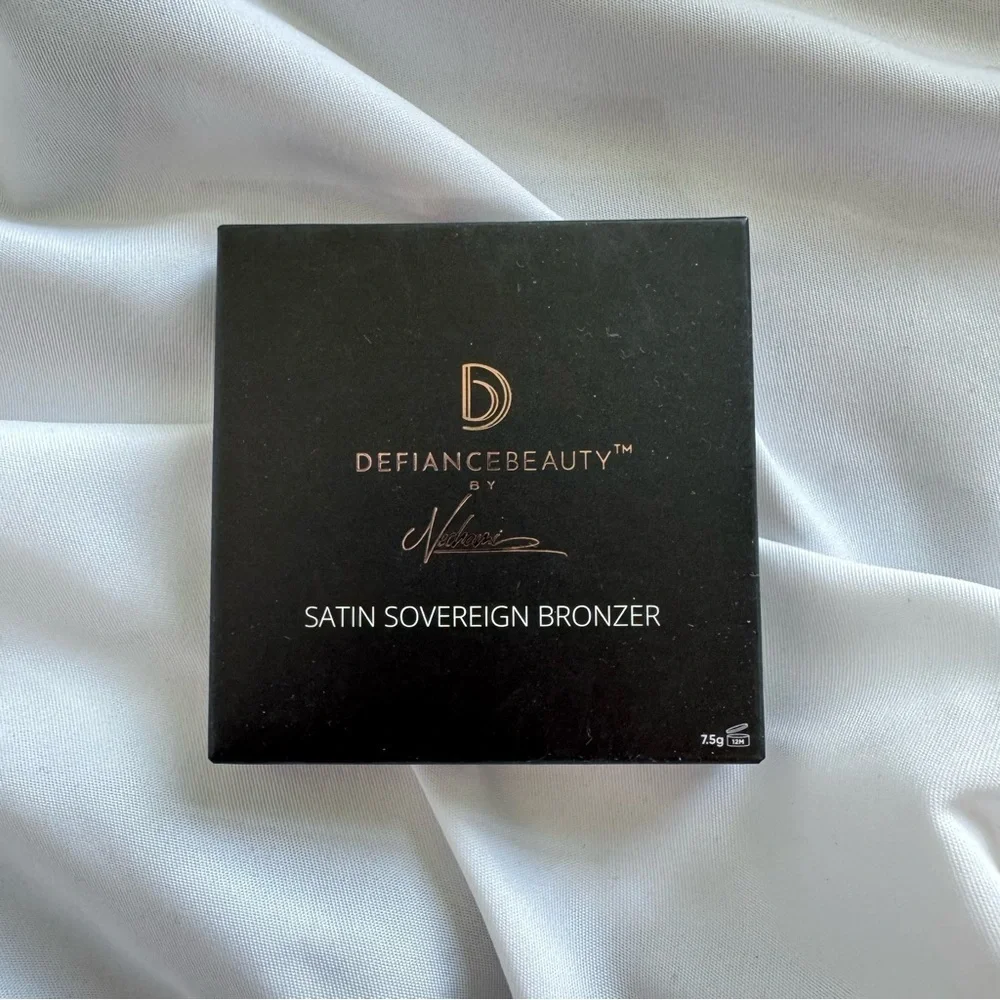 Defiance Beauty Satin Sovereign Bronzer -Goddess Glow